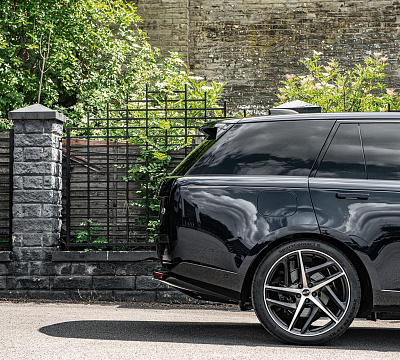Фото дисков Kahn Type 52 RS на Range Rover V