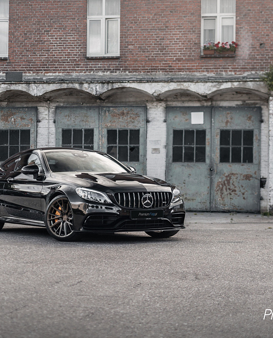 Фото дисков HF-4T Сатиновая бронза на Mercedes-Benz C-Class (W205)
