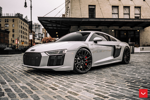 Фото дисков Vossen HF-4T Черный глянец на Audi R8 (4S)