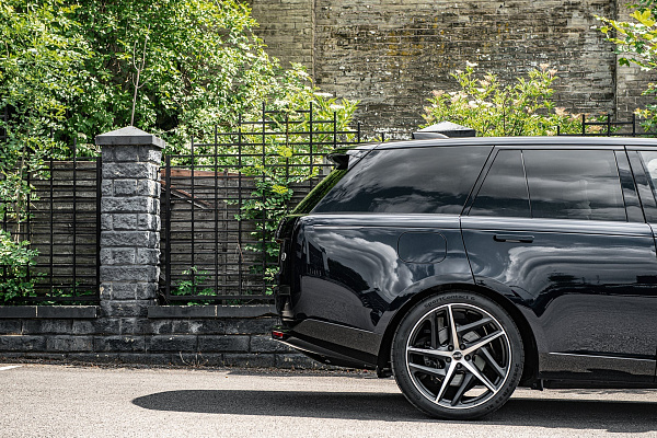Фото дисков Kahn Type 52 RS Черный сатин на Range Rover V