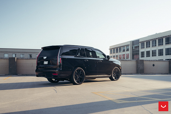 Фото дисков Vossen HF6-4 Черный глянец на Cadillac Escalade V
