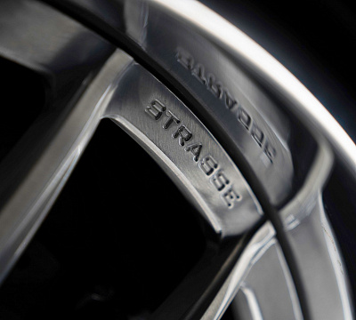 Фото дисков Strasse Wheels SM6R Signature на Dodge Viper