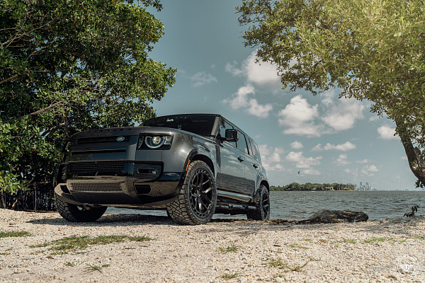 Фото дисков Vossen UV-X Черный сатин на Land Rover Defender II