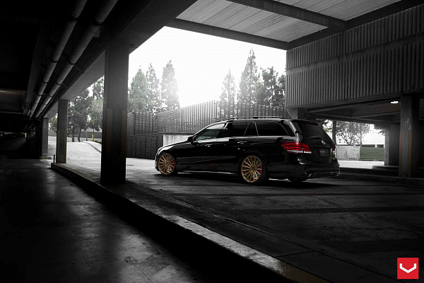 Фото дисков Vossen VFS-2 Сатиновое темное золото на Mercedes-Benz E-Class (W212, S212, C207)