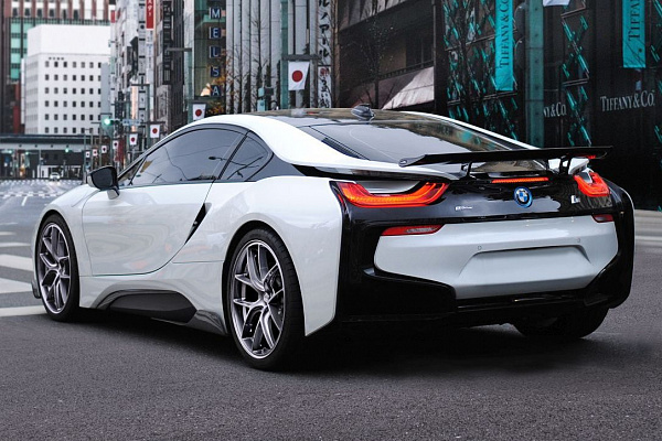 Фото дисков Bola FLE Сатиновый лак на BMW i8