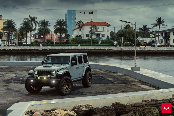 Фото дисков Vossen HFX-1 (5-Lug) Сатиновая бронза на Jeep Wrangler IV (JL)