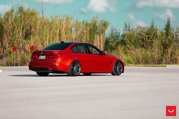 Фото дисков Vossen VFS-4 Глянцевый графит на BMW 3/M3 (F3x/F80)