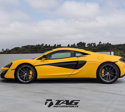 Фото дисков HRE P104 на McLaren 570S