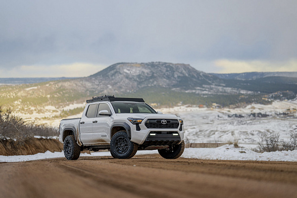 Фото дисков Black Rhino GUARD Черный матовый на  Toyota Tacoma IV