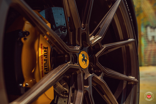 Фото дисков Vossen EVO-2R Глянцевая темная бронза на Ferrari F12