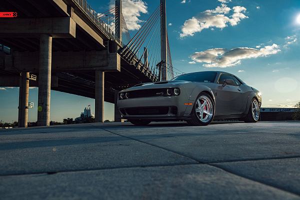 Фото дисков Anrky RS5 Глянцевый лак на Dodge Challenger III