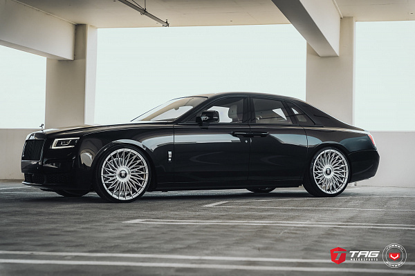Фото дисков Vossen S17-15T Глянцевый лак на Rolls-Royce Ghost II