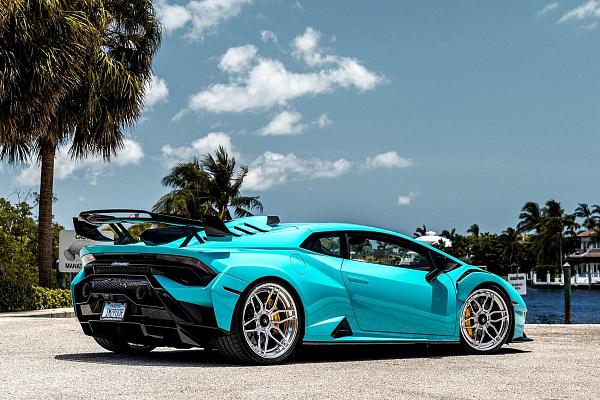 Фото дисков Anrky AN36 Полированный лак на Lamborghini Huracan