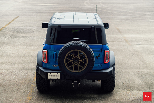 Фото дисков Vossen HF6-4 Сатиновое темное золото на Ford Bronco