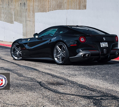 Фото дисков HRE P107 на Ferrari F12