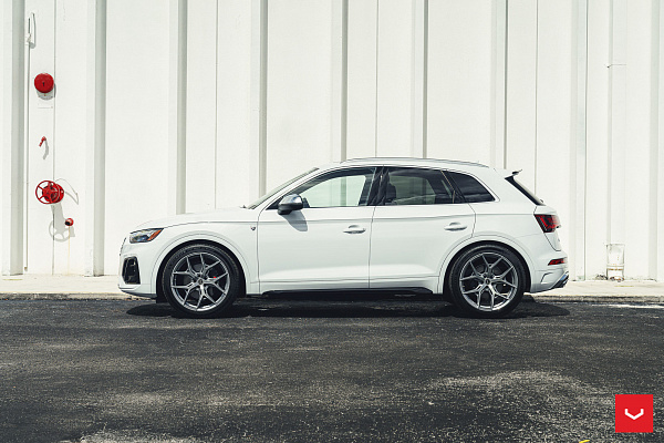Фото дисков Vossen HF-5 Серебро на Audi Q5 GU