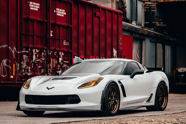 Фото дисков Anrky RS1 Сатиновая темная бронза на Chevrolet Corvette C7