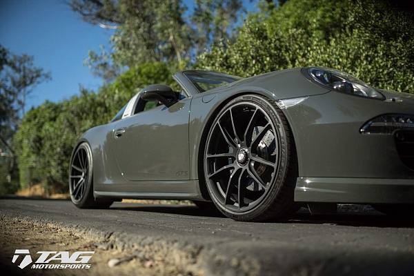 Фото дисков HRE P104 Черный сатин на Porsche 911 VII