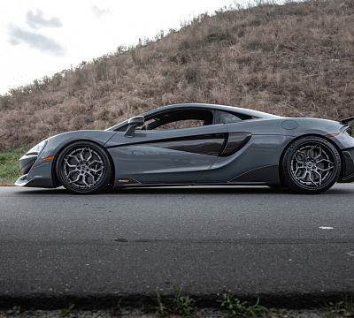 Фото дисков Brixton Forged PF9 на McLaren 600