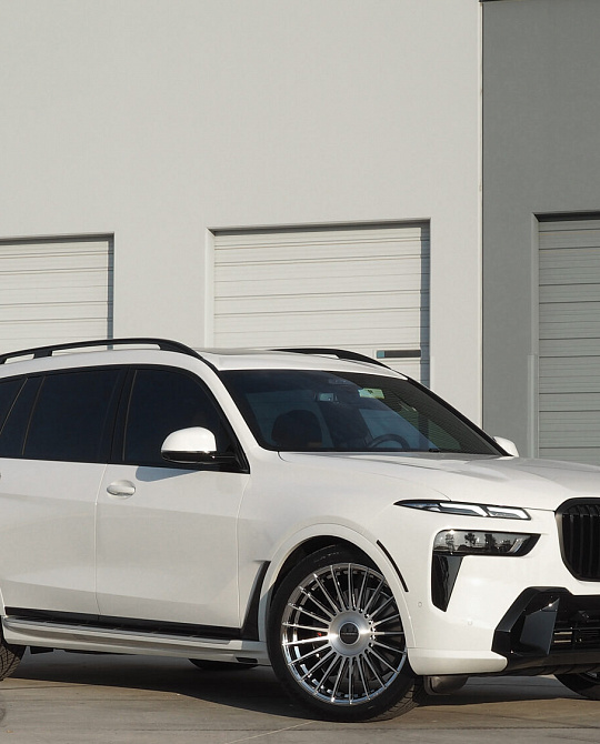 Фото дисков HF-8 Глянцевый лак на BMW X7 (G07)