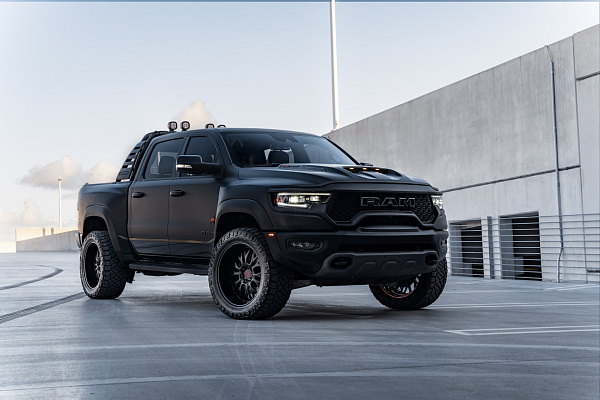 Фото дисков Strasse Wheels SV12M Signature Черный матовый на Ram 1500 V
