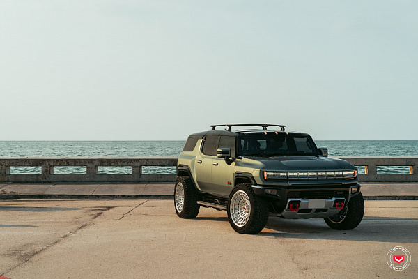 Фото дисков Vossen LCX-04 Глянцевый лак на GMC Hummer EV