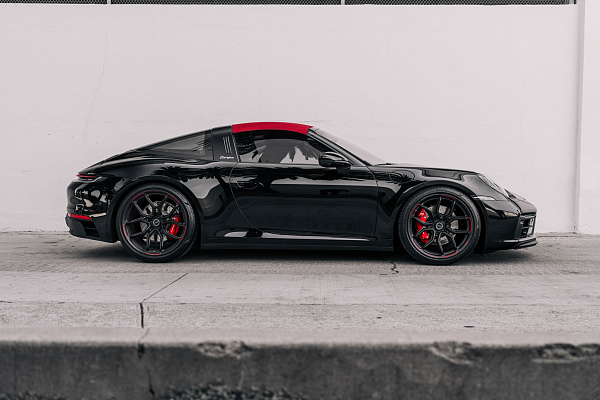 Фото дисков Brixton Forged CM5-RS Черный матовый на Porsche 911 VIII