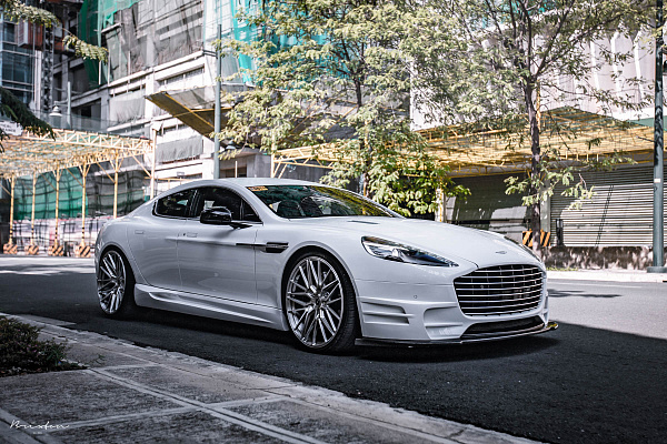 Фото дисков Brixton Forged VL4 Глянцевый лак на Aston Martin Rapide 2