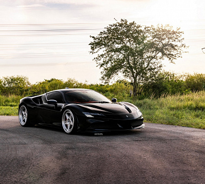 Фото дисков Strasse Wheels F5 Track на Ferrari SF90