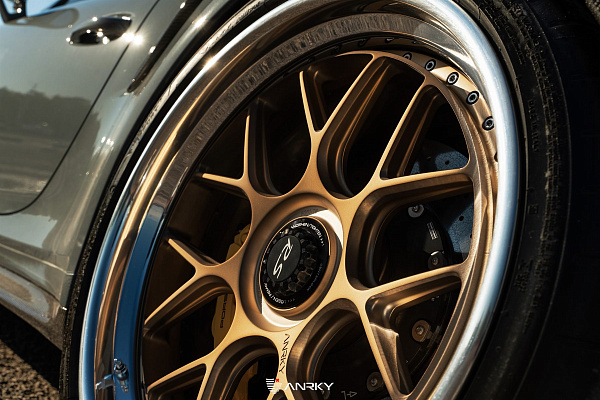 Фото дисков Anrky JDX-314 Сатиновое золото на Porsche 911 VII