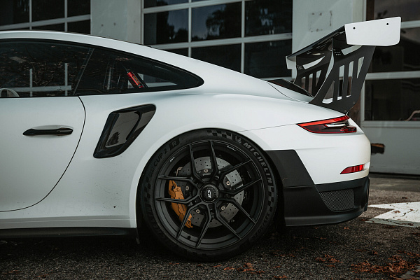 Фото дисков Brixton Forged CM5-R Черный матовый на Porsche 911 VII