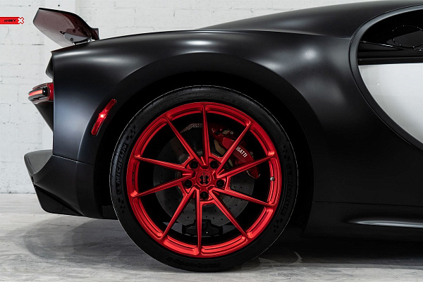 Фото дисков Anrky AN13 Красный сатин на Bugatti Chiron