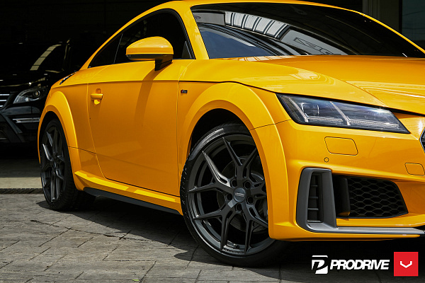 Фото дисков Vossen HF-5 Сатиновый графит на Audi TT (8S)