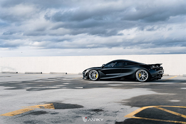 Фото дисков Anrky AN32 Полированный лак на McLaren 720S