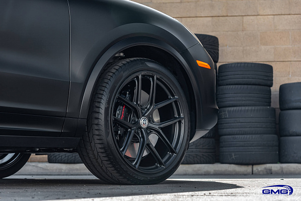 Фото дисков HRE P101SC Черный сатин на Porsche Cayenne III