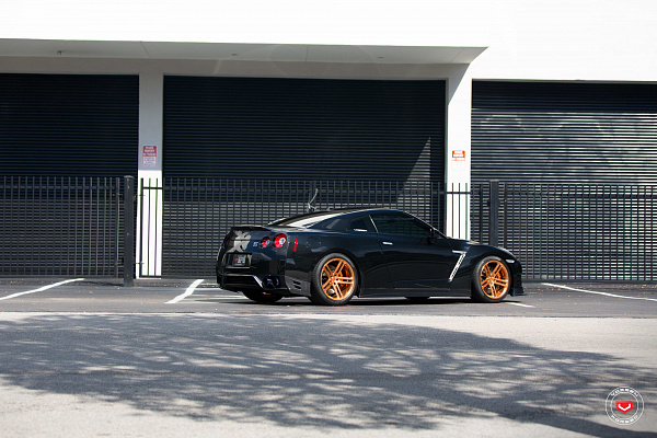 Фото дисков Vossen CG-202 Глянцевая медь на Nissan GT-R