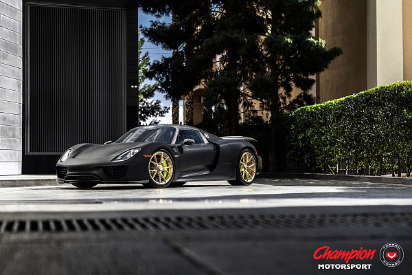 Фото дисков Vossen RS74 Глянцевое золото на Porsche 918 Spyder