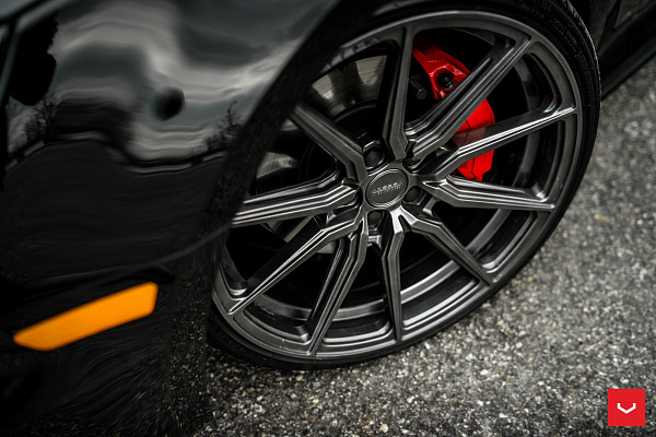 Фото дисков Vossen HF-3 Глянцевый графит на Audi A/S/RS 4 (B9)