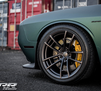 Фото дисков MRR M392 на Dodge Challenger III