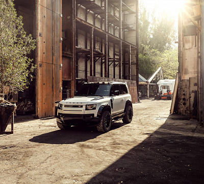 Фото дисков Vossen UV-X на Land Rover Defender II