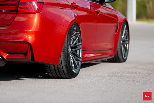 Фото дисков Vossen VFS-4 Глянцевый графит на BMW 3/M3 (F3x/F80)