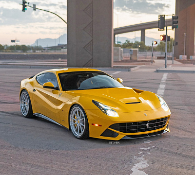 Фото дисков Strasse Wheels SV10 Deep Concave FS на Ferrari 812