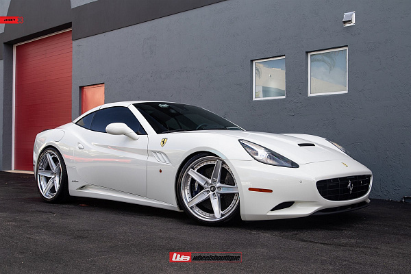 Фото дисков Anrky AN35 Глянцевый лак на Ferrari California