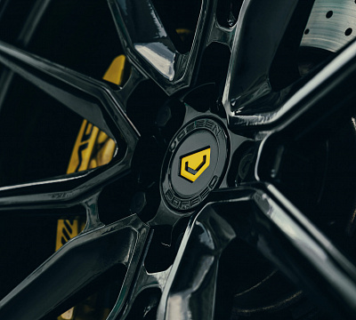 Фото дисков Vossen EVO-2 на Mercedes-Benz AMG GT I