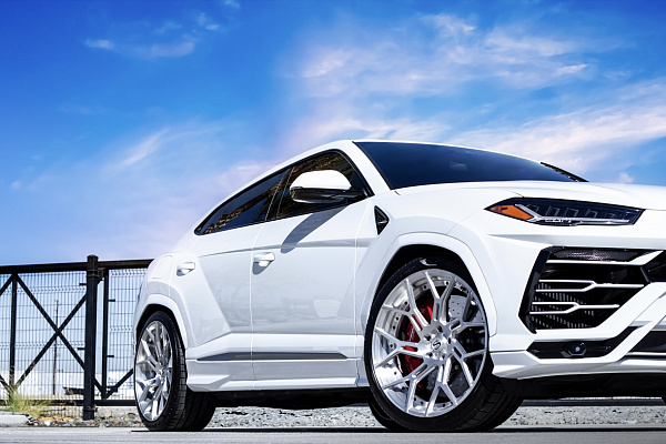 Фото дисков Savini SV72 Глянцевый лак на Lamborghini Urus
