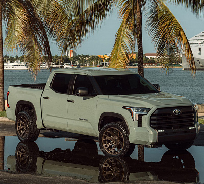 Фото дисков 4PLAY 4P83 на Toyota Tundra III