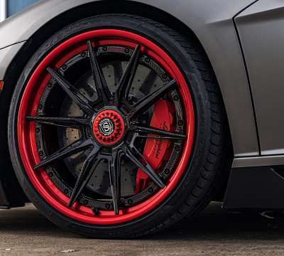 Фото дисков Strasse Wheels SV10-RS Performance на Lamborghini Aventador