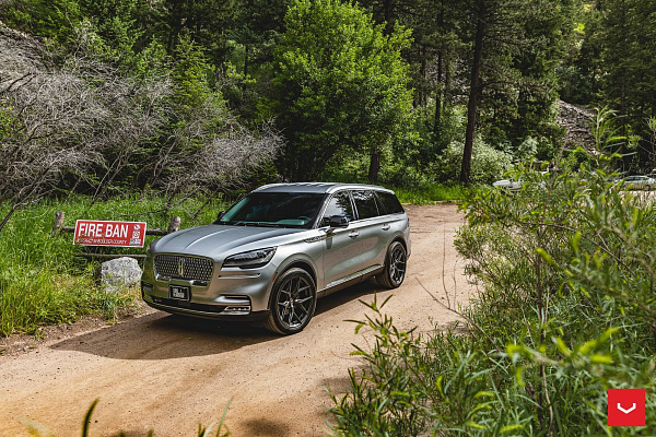 Фото дисков Vossen HF-5 Сатиновый графит на Lincoln Aviator II