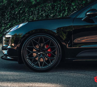 Фото дисков Vossen HF-2 на Porsche Macan I