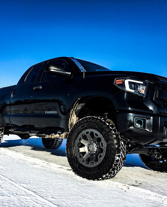 Фото дисков WARLORD на Toyota Tundra II